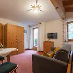 Haus Bergzauber דירה