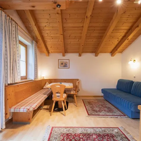 Haus Bergzauber * ניוסטיפט אים סטובאיטל